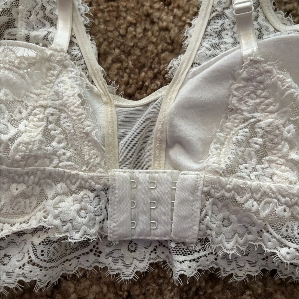Aerie Cream Lace Bralette size L- like new